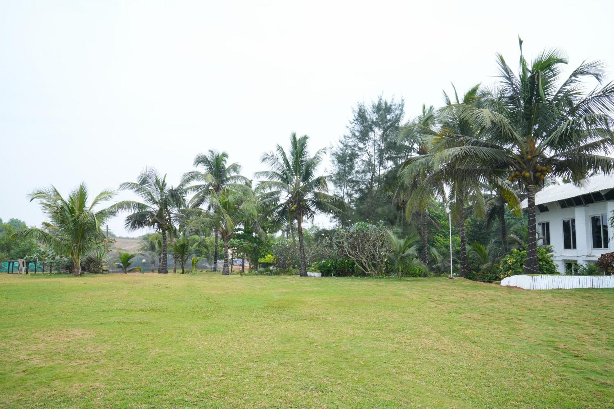 Regenta Beach House Resort, Goa Benaulim Kültér fotó